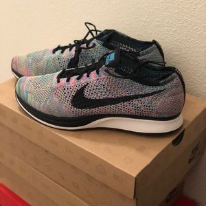 Nike Flyknit Racer SZ 11